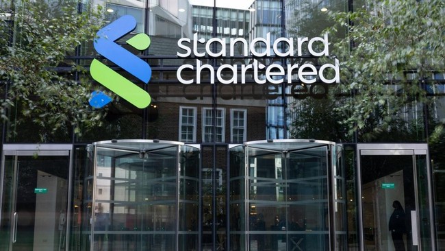 Standard Chartered PHK 7.000 Karyawan, AI Jadi Biang Keroknya