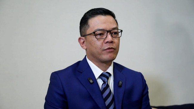 Menteri Luar Negeri Sugiono