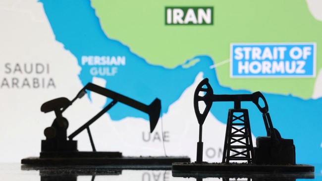 Harga Minyak Mentah Dunia Ambruk Turun Lebih dari 5 Persen