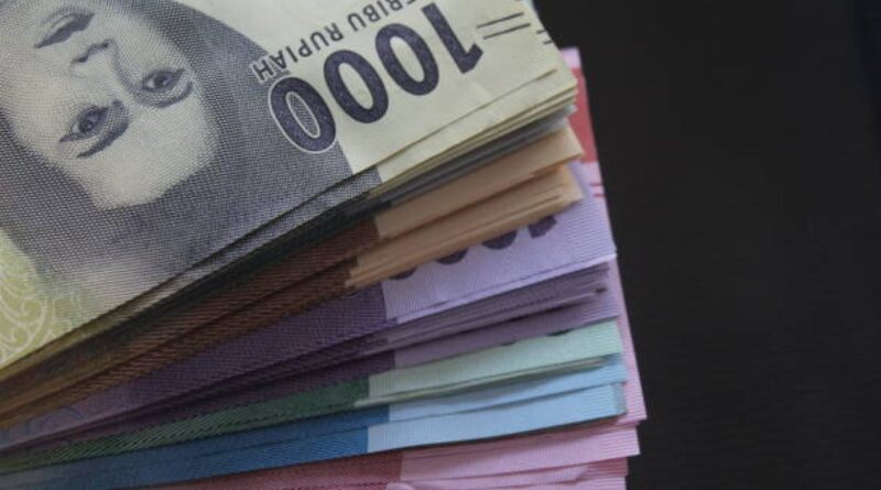 Rupiah Anjlok ke Rp 17.854 Saat Lembaga Pemeringkat Internasional Soroti Kontroversi Pembentukan DSI