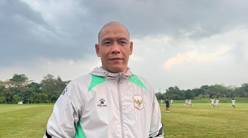 Pelatih Timnas Indonesia U-19 Nova Arianto