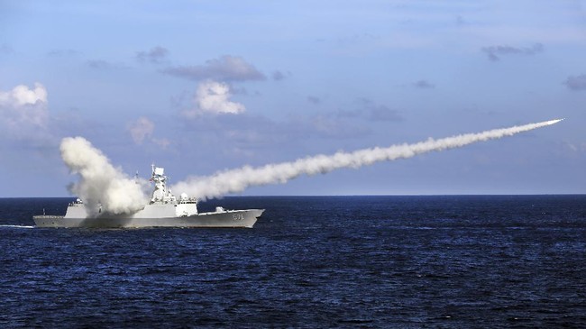 China Usir Fregat Belanda dari Laut China Selatan