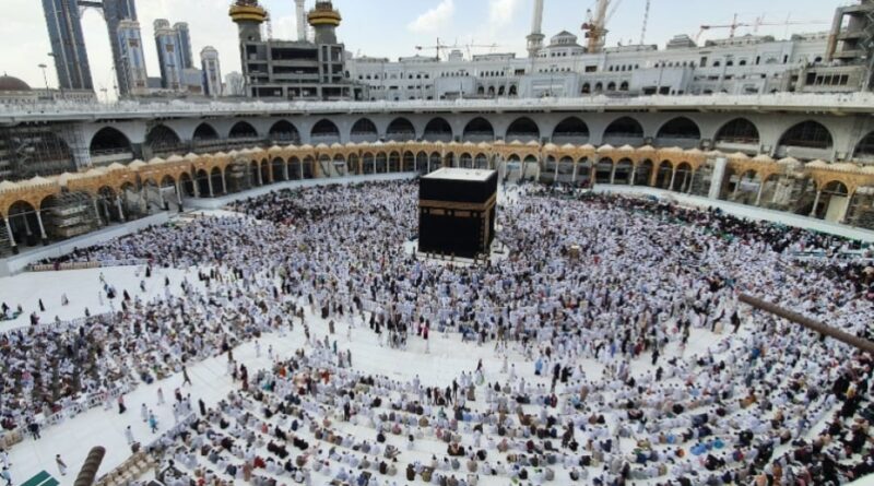 Ribuan Calon Jemaah Umrah Hanania Travel Gagal Berangkat ke Tanah Suci