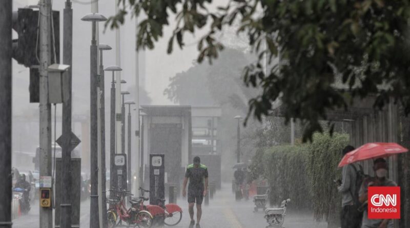 Siklon Tropis Jangmi Picu Hujan Lebat di Indonesia BMKG Peringatan Dini