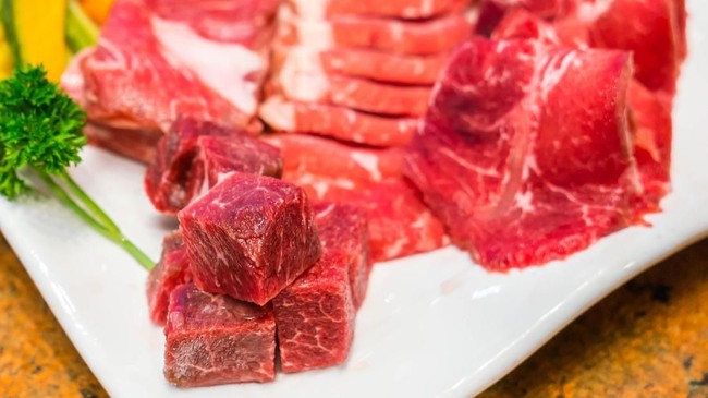 Cara Ampuh Hilangkan Bau Prengus di Tangan Usai Olah Daging Kambing